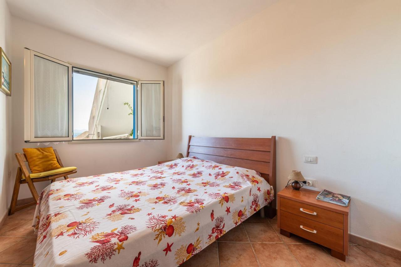 Casa Vacanze 21 Aprile - T Calasetta Zewnętrze zdjęcie