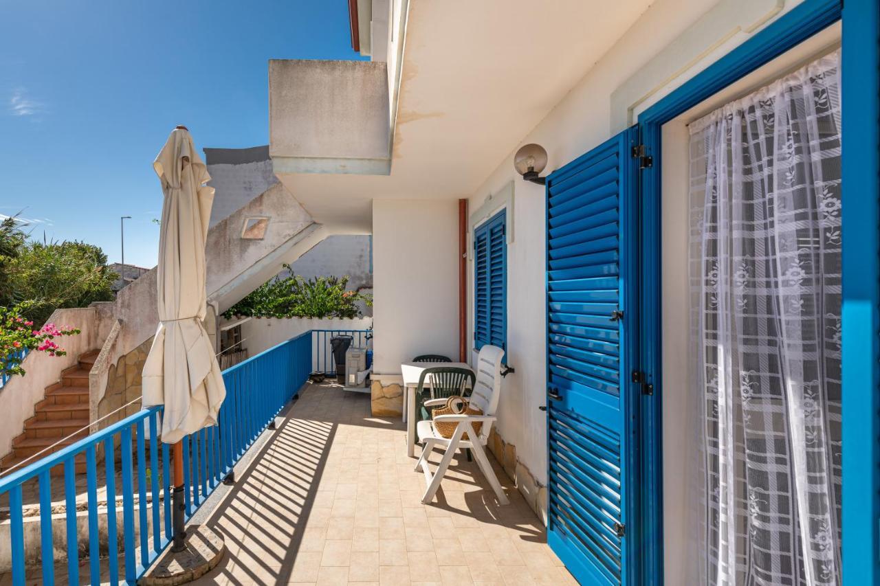 Casa Vacanze 21 Aprile - T Calasetta Zewnętrze zdjęcie